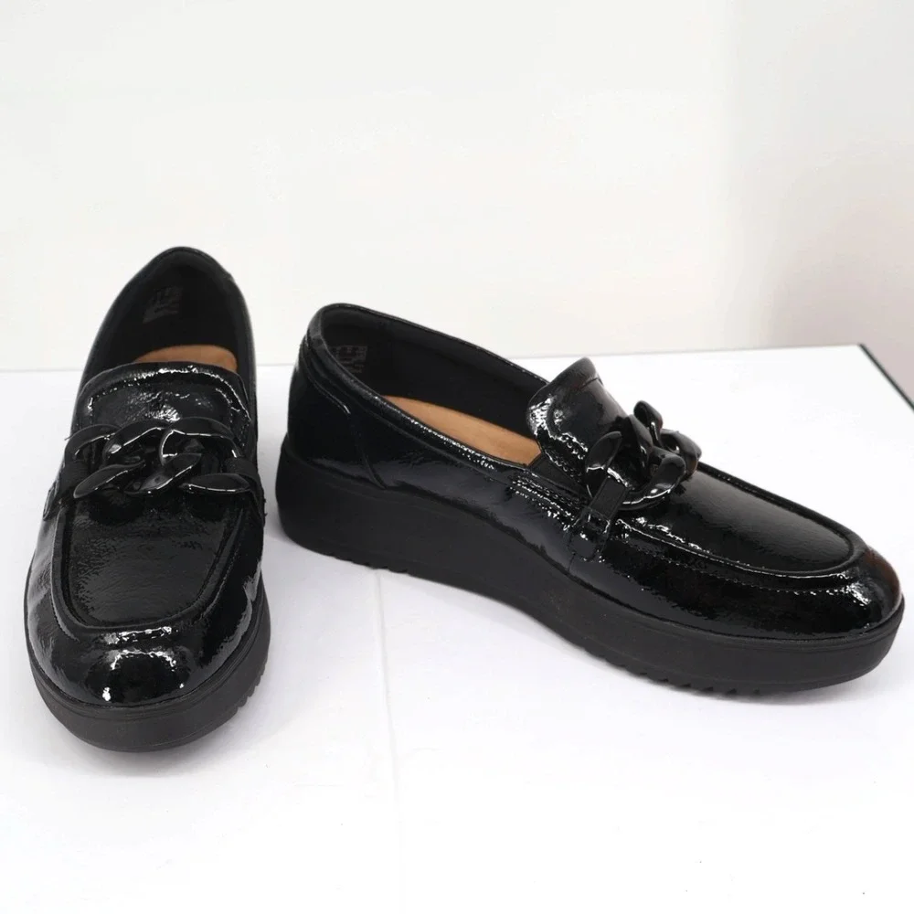 Clarks Zylah May Black Crinkle Patent Chain Platform Loafer 9 M NIB Office Siren